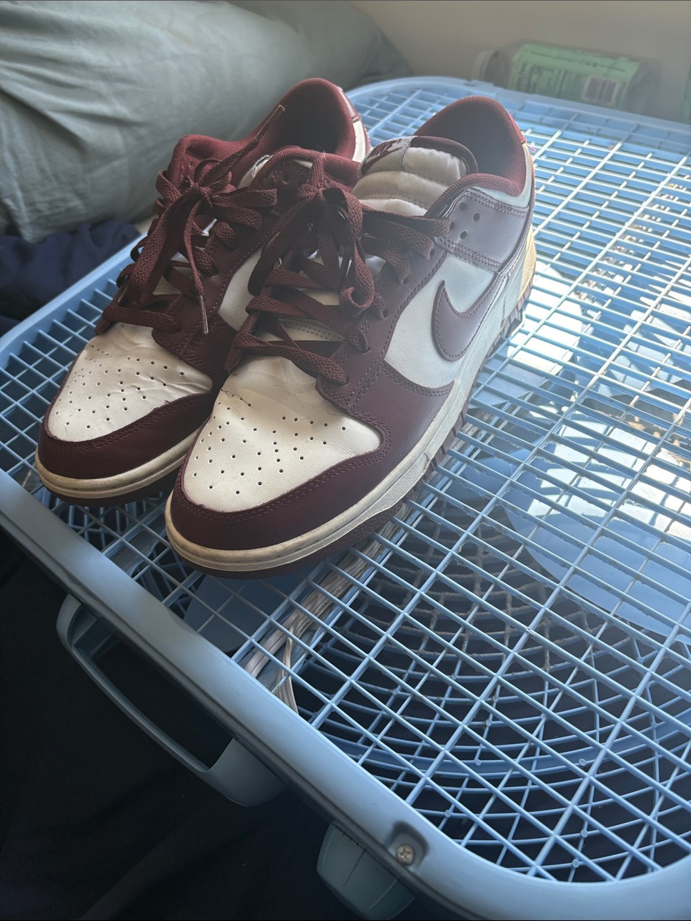 Nike Men’s Low-Top Sneakers in Maroon and White